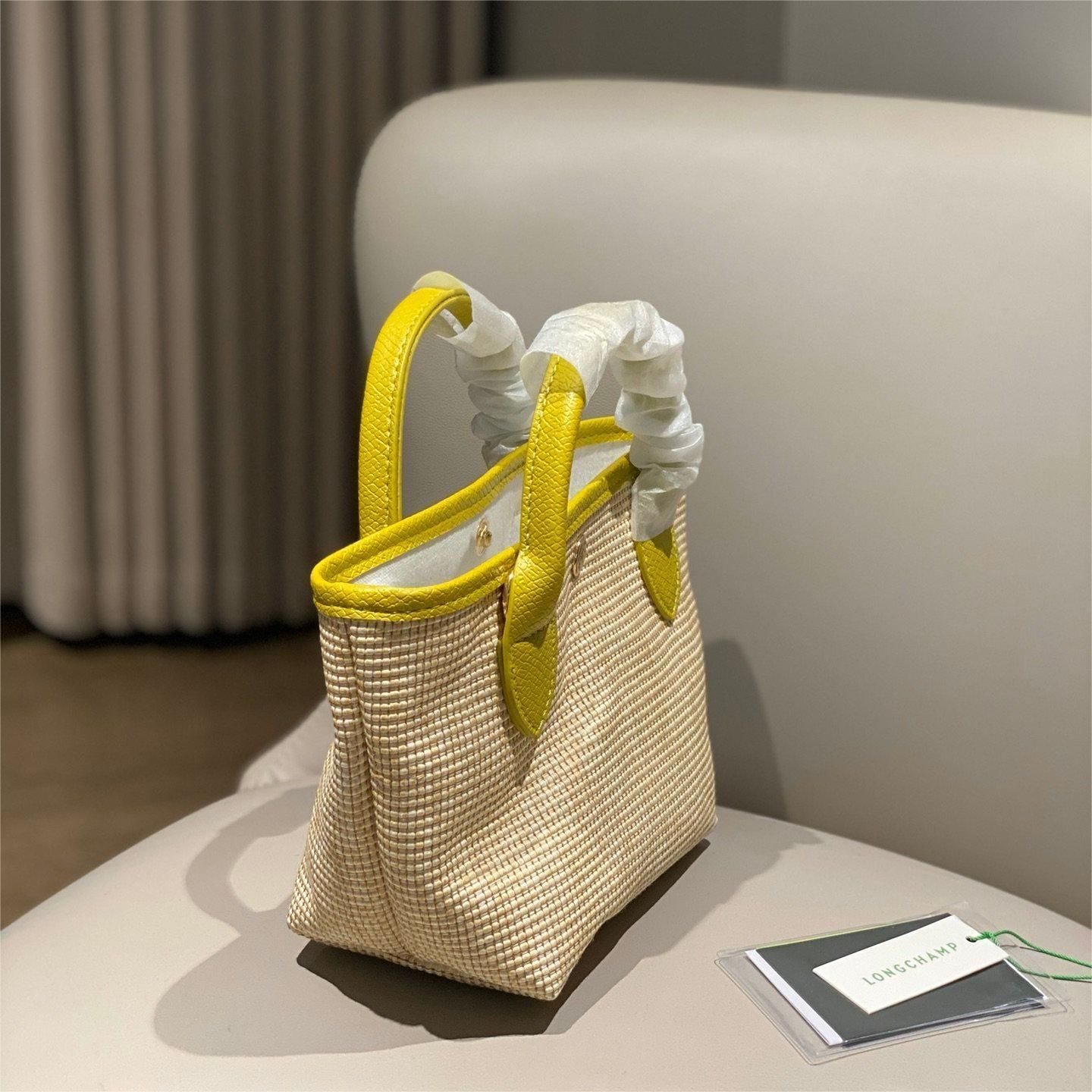 新しい人気美品 LONGCHAMP ミニストローバッグ ハンドバッグ  