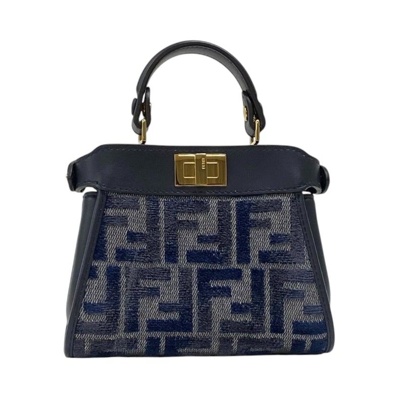 フェンディ　バッグ フェンディ チェーンショルダーバッグ ナノピーカブー レザー