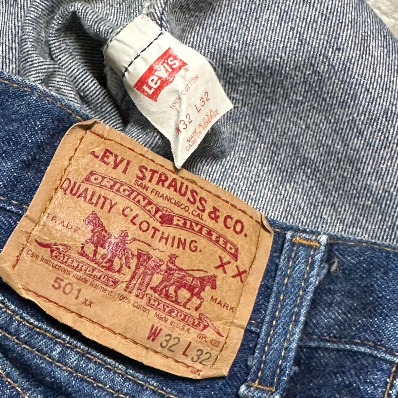 Levi's 501xx USA製 W31 L34 1990年赤文字　刻印546 90s USA製 リーバイス501xx 赤文字 刻印546 脇割 J384C8 - メルカリ
