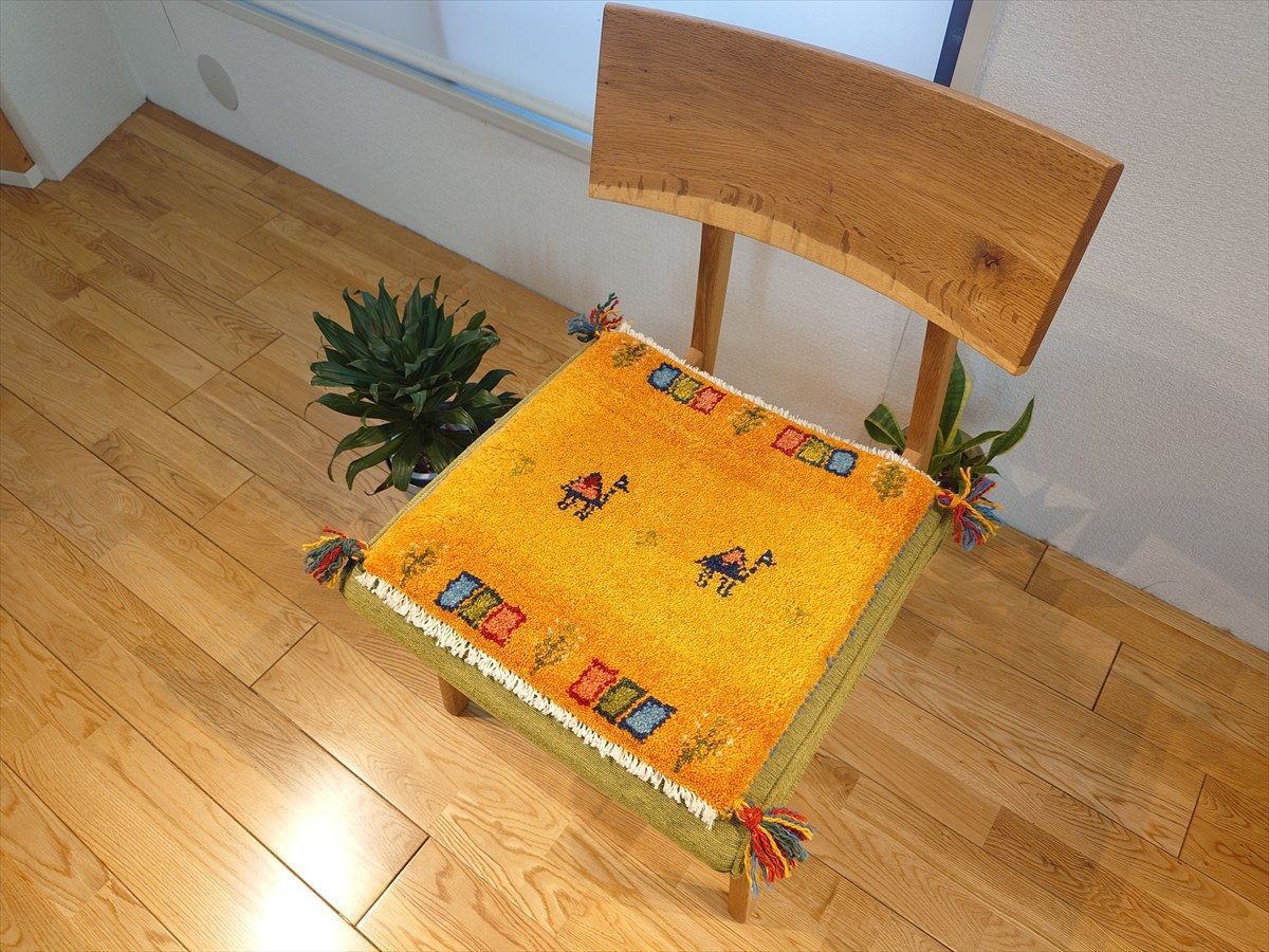 ペルシャ ギャッベ ミニマット ラグ 横41.5x41㎝ ラクダ 黄金色 T452