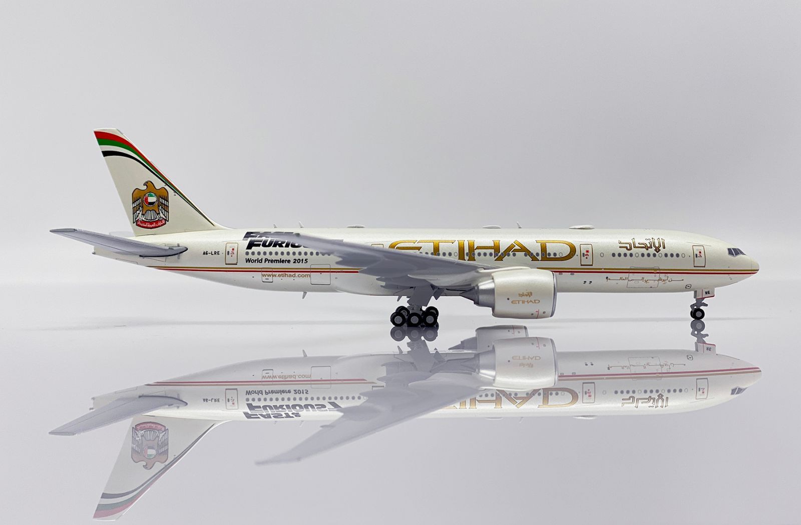 エティハド航空　BOEING 777-200LR　1/200スケール Jcwings エティハド航空 777-200LR A6-LRE 1/400 XX40111 - メルカリ