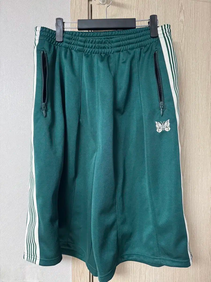 Needles ニードルズ トラックパンツショート Needles 新品 ニードルズ NEEDLES H.D. Track Pant Poly Smooth