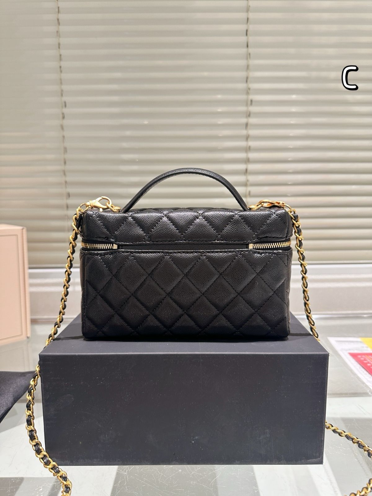 25A CHANEL ロングバニティケース ボックスバッグ ブラック 25A CHANEL ロングバニティケース ボックスバッグ ブラック