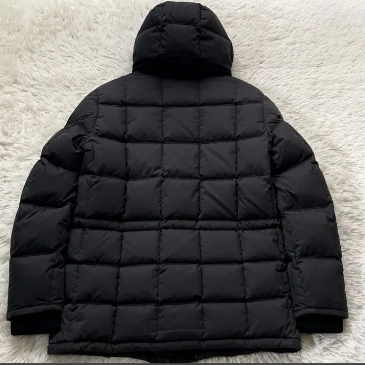 MONCLER フード付きダウンジャケット 国旗