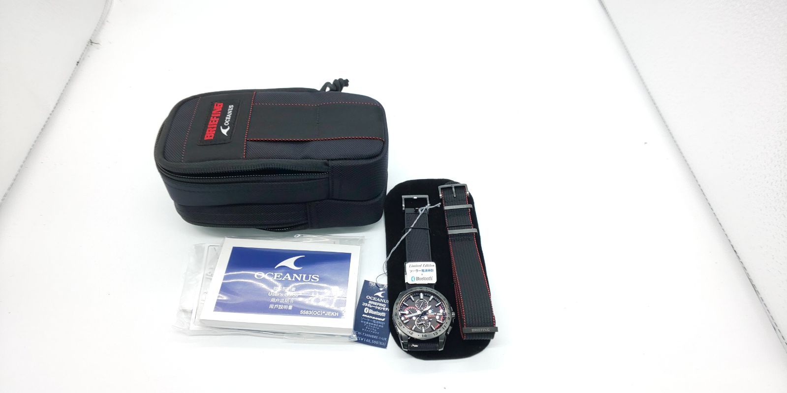 カシオ 腕時計 オシアナス CLASSIC LINE Bluetooth 搭載 電波ソーラー BRIEFINGコラボレーションモデル OCW-T3000BRE-1AJR メンズ