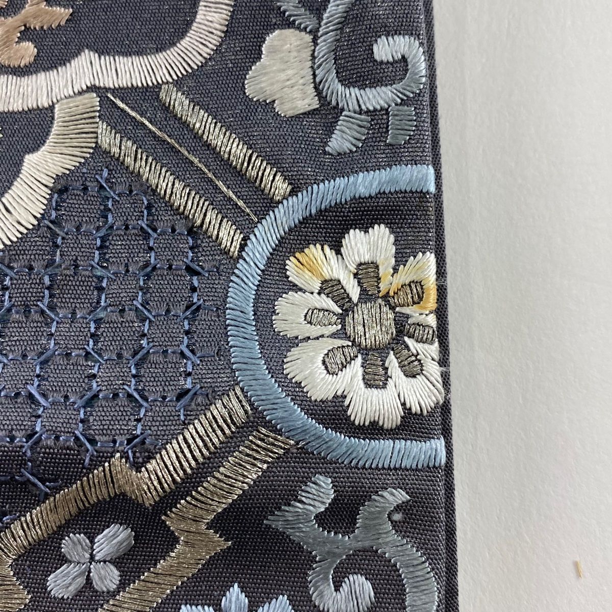 花唐草 刺繍