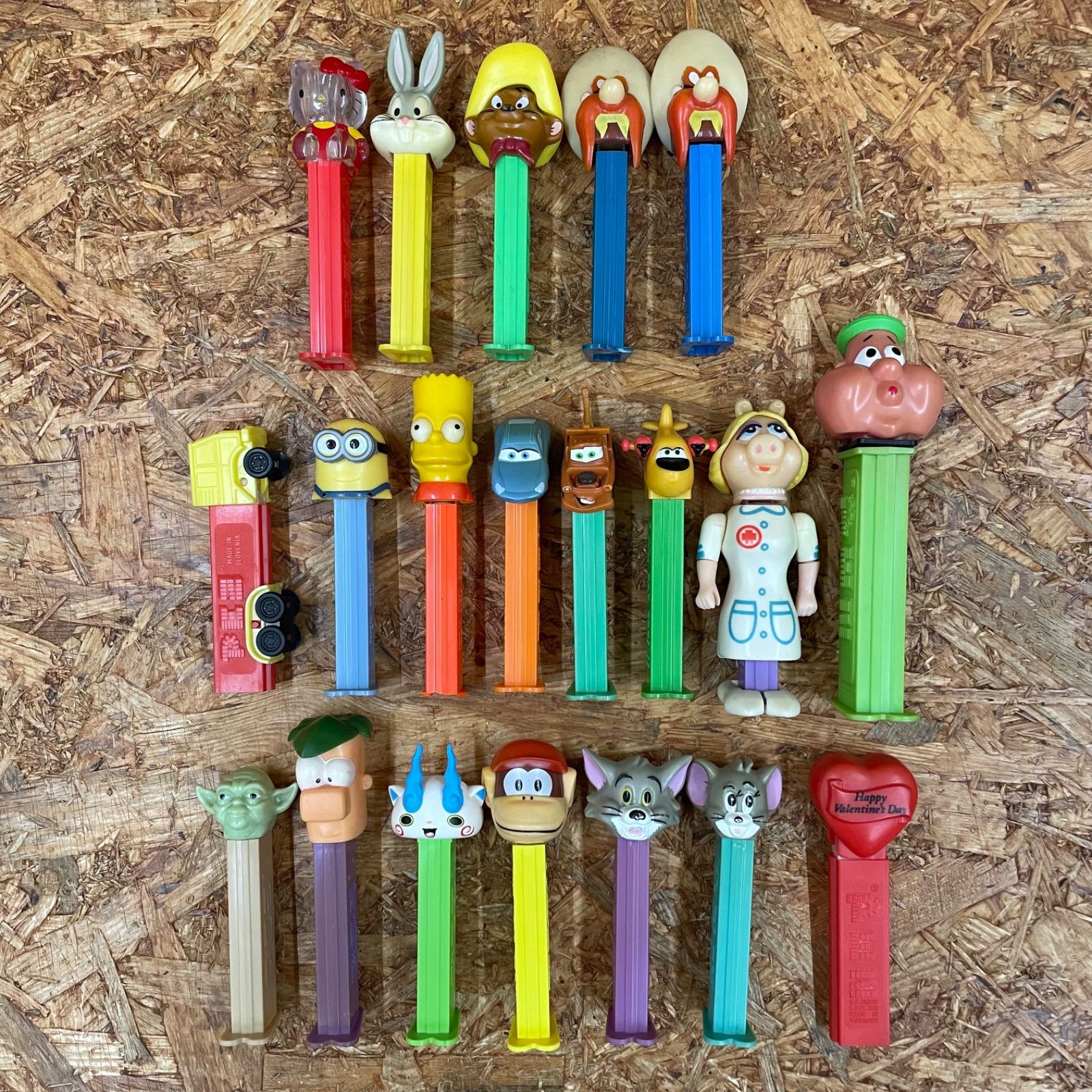 2】PEZ ホルダー 20個 大量セット カーズ ハローキティ ボディ 2】PEZ ホルダー 20個 大量セット カーズ ハローキティ ボディ