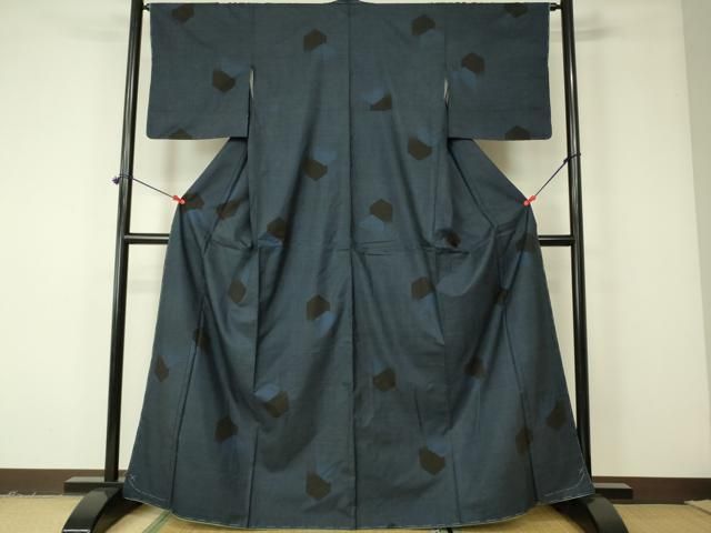 平和屋着物○本場大島紬 泥染め カタス7マルキ 変わり横段文 正絹