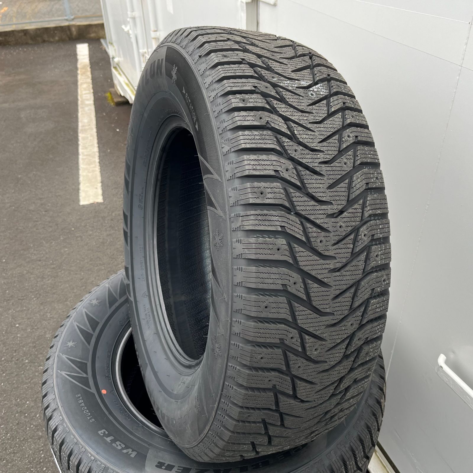 2023年製】SAILUN ICE BLAZER WST3 265/65R17 エスカレード H3 Gクラス パジェロ ハイラックス サーフ プラド  平日15時までのご注文分 当日発送可能 新品 スタッドレスタイヤ 4本 サイレン 【スタッドレスタイヤのみ】 - メルカリ