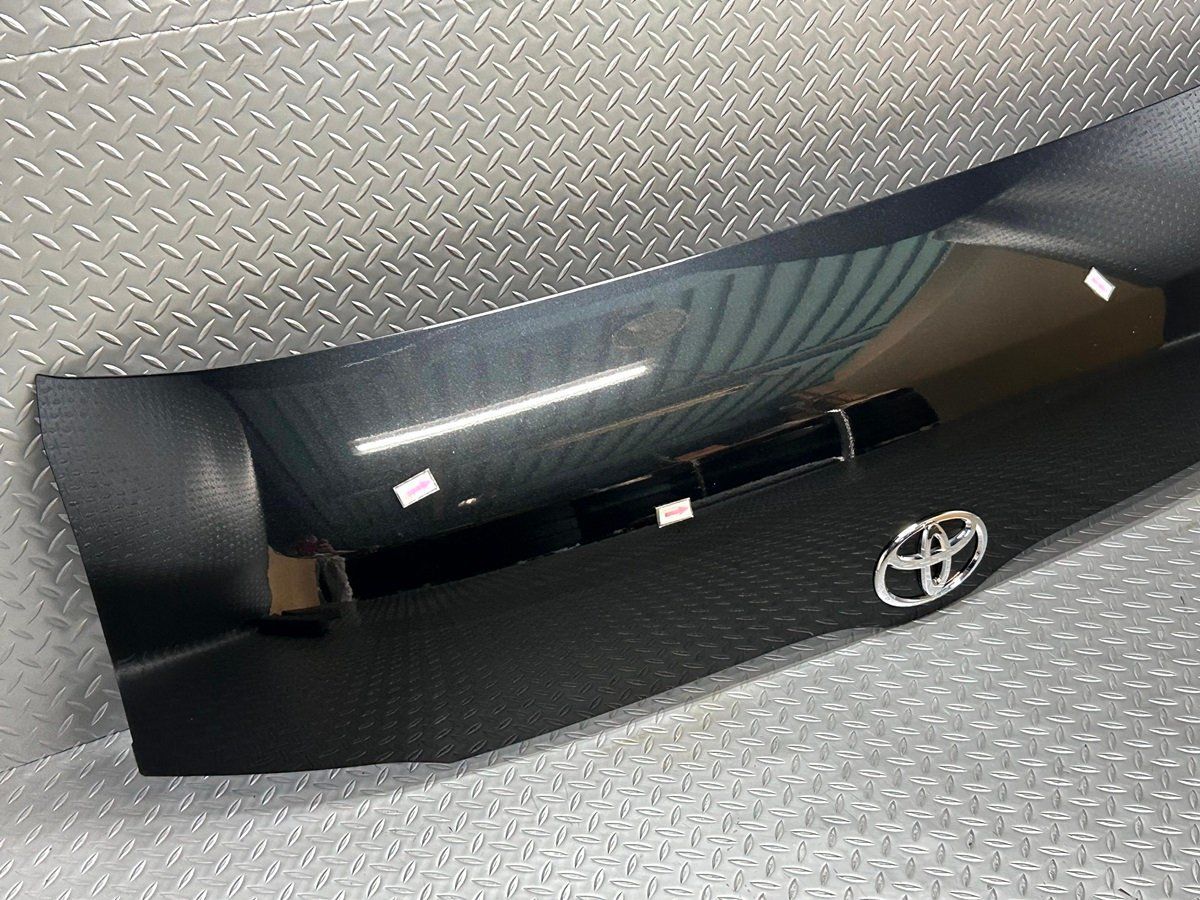 送料無料【中古】ハイエース 標準/ナローボディ 200系 純正ボンネット