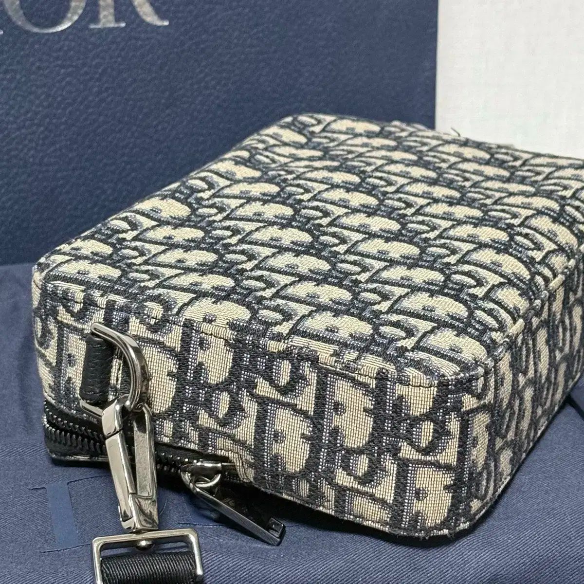 Dior(ディオール) オブリーク サファリ メッセンジャーバッグ