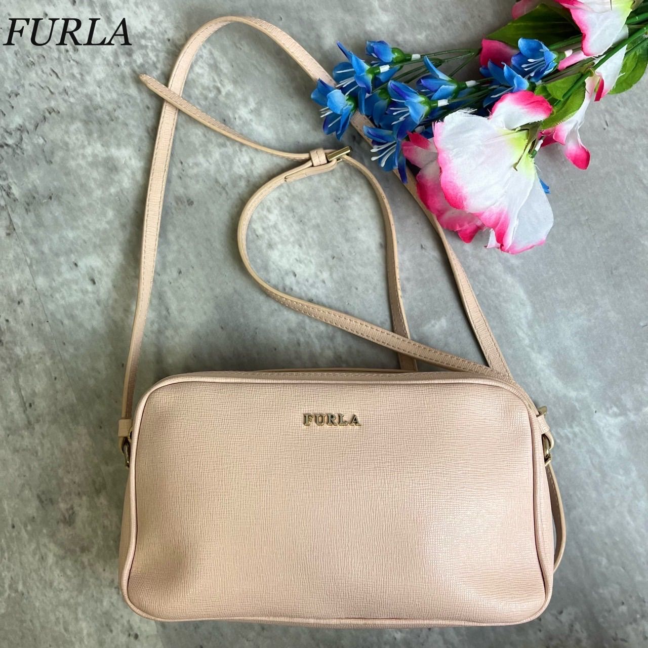 ✨良品✨ FURLA フルラ カメラバッグ ショルダーバッグ ポシェット 