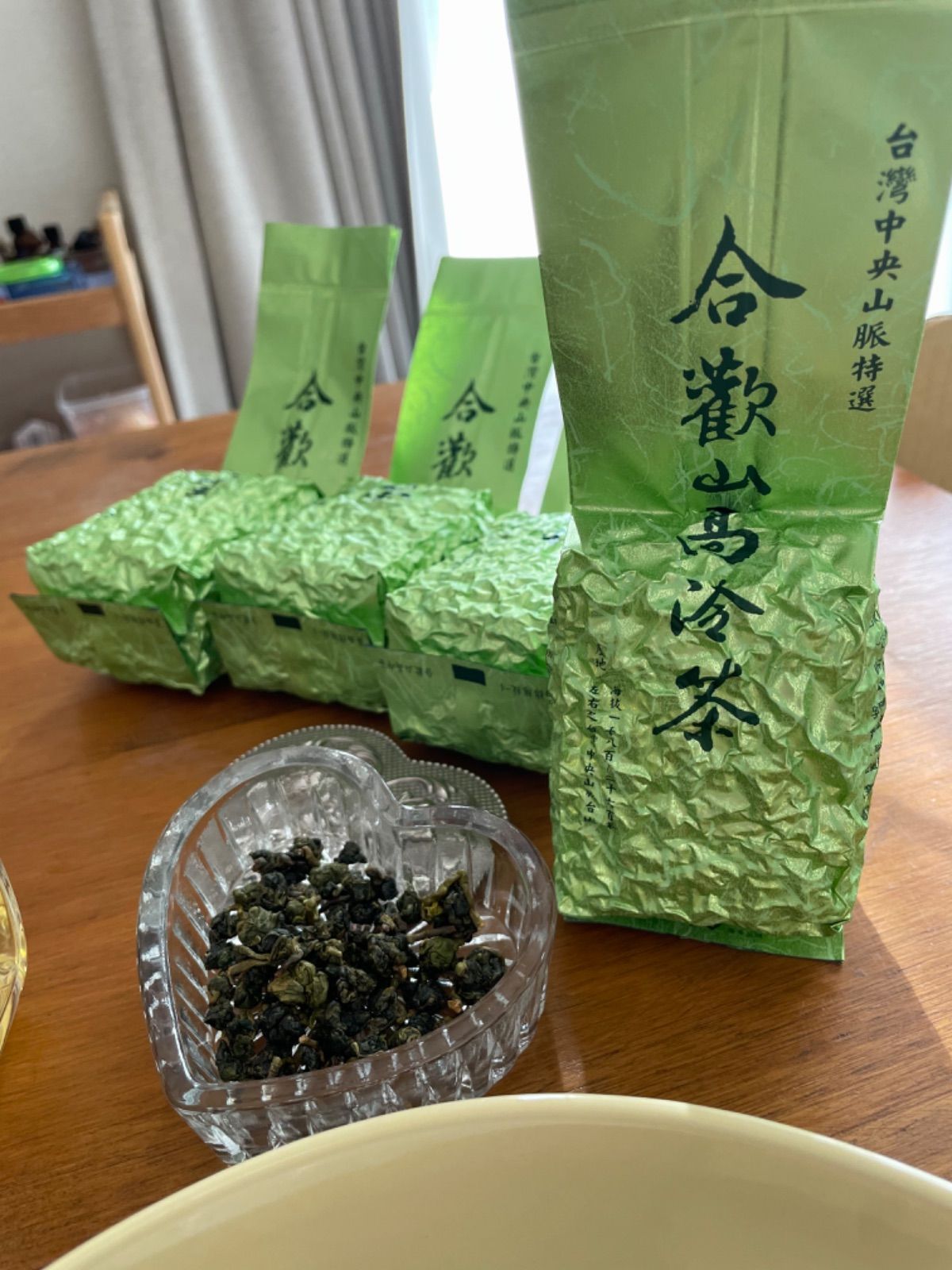 台湾好茶】 特極上 手摘み 合歡山高冷茶2023年春茶 旨みも香りも濃密 - メルカリ