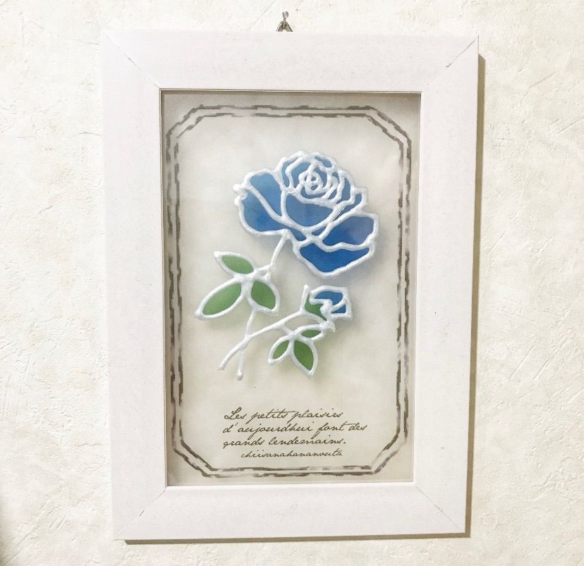 販売済みサンプル画像ハンドメイドのステンドグラス 青い薔薇の紋章