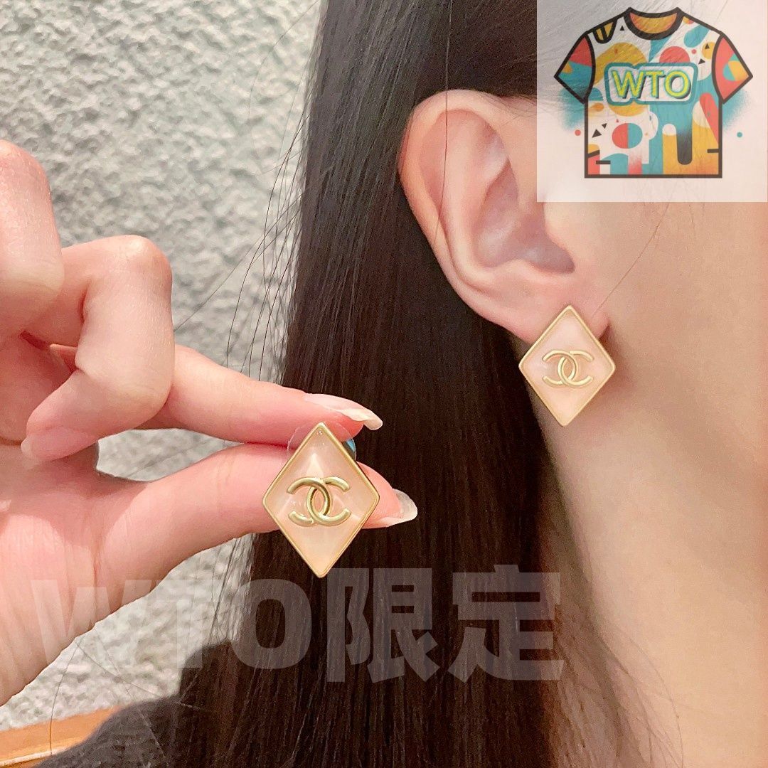 CHANEL ゴールド ダブルCロゴ ピアス CHANEL ゴールド ダブルCロゴピアス CHANEL ゴールド ダブルC