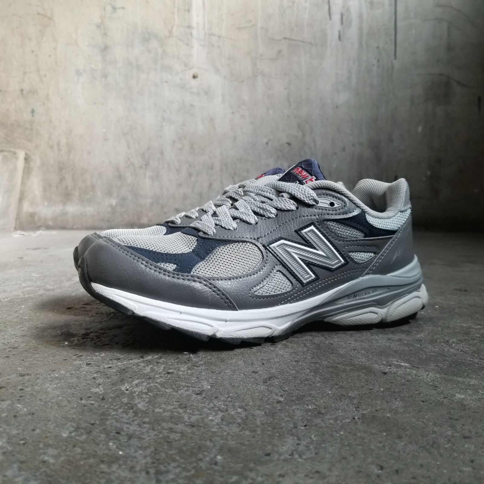 たく 様new balance M990GJ3 27cm 新品未使用 New Balance M990GJ3 グレー スニーカー 27.5