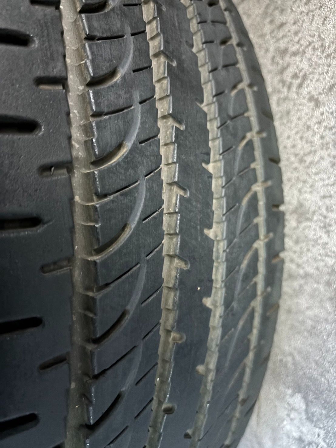 送料込　デリカd5 純正18インチホイール　バリ溝　バリ山　エンケイ製 超バリ溝 超美品三菱 デリカ D:5 アーバンギア 純正 ホイール 22年