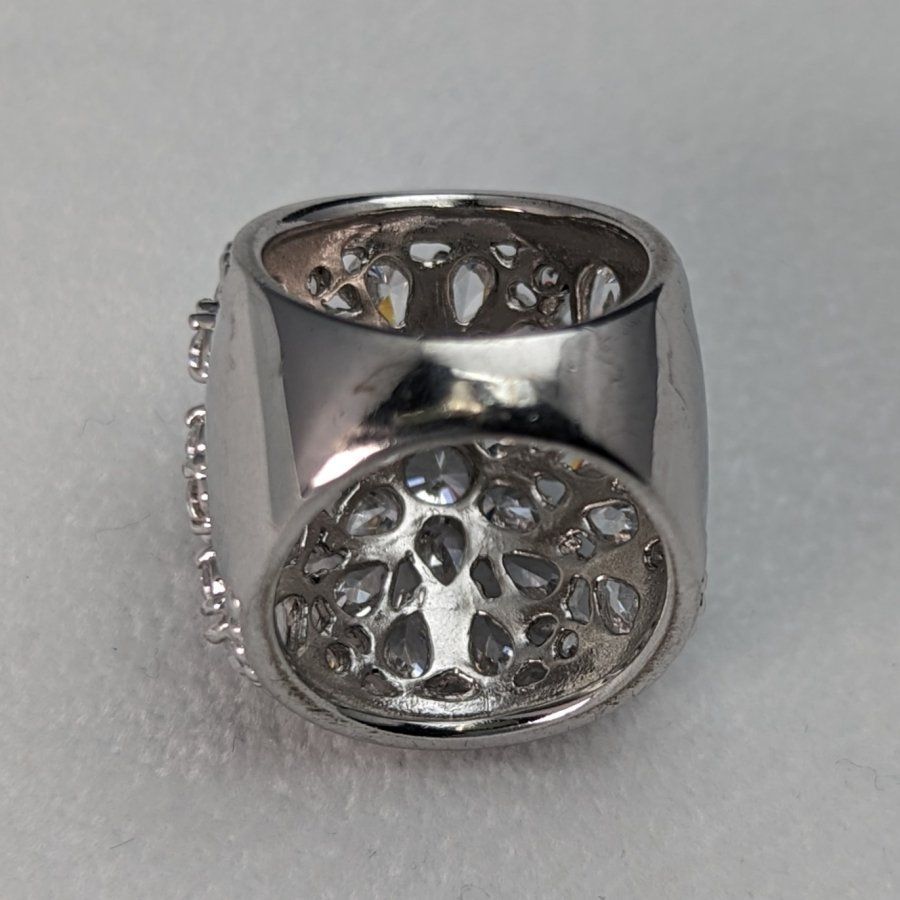 英国ヴィンテージジュエリー キュービックジルコニア 大型純銀リング 指輪 - メルカリ