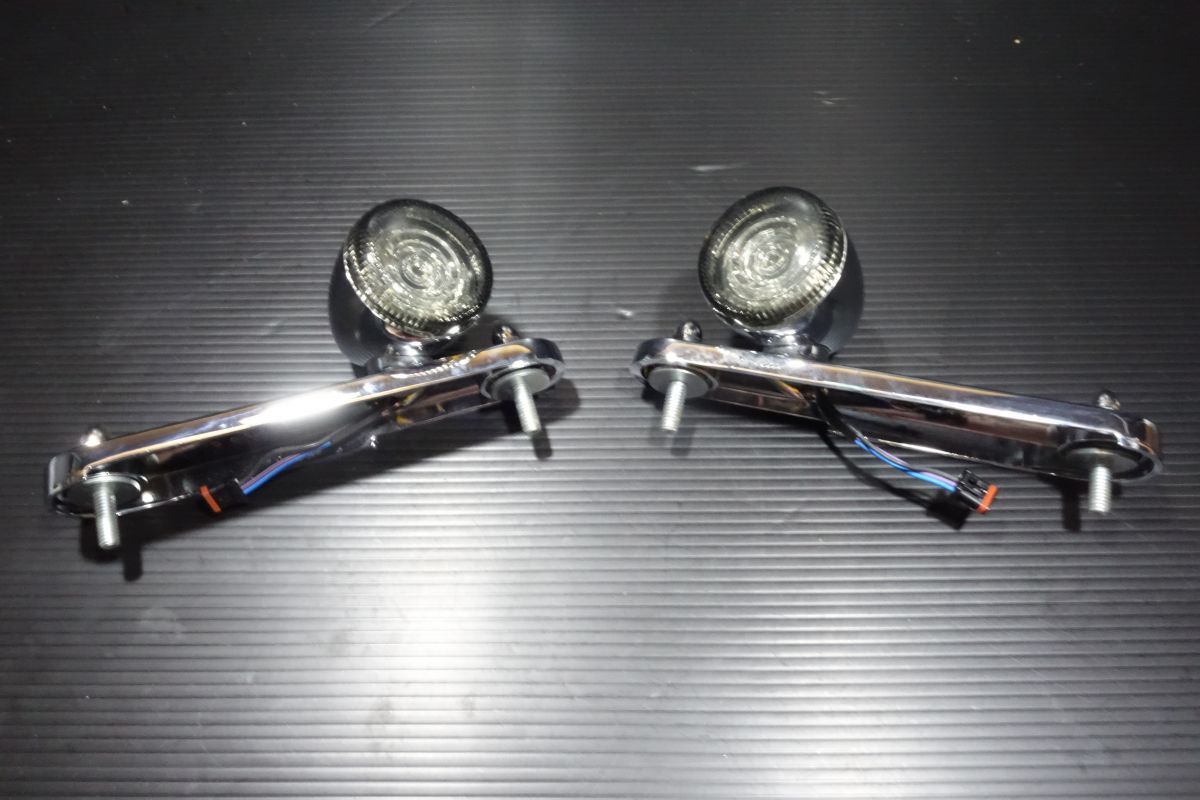 ステー マウント ブラケット クランプ ホルダー スペーサー ウインカー ハーレー 純正 FLHX ストリートグライド R20250804