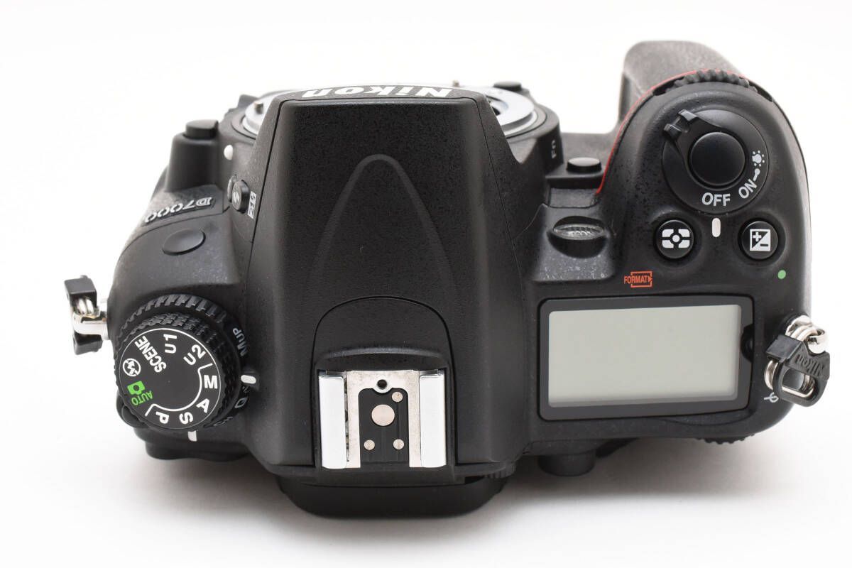 ショット数2001回☆ Nikon D7000 ボディ のみ