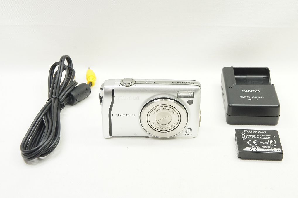 FUJIFILM フジフィルム FinePix F40fd コンパクトデジタルカメラ