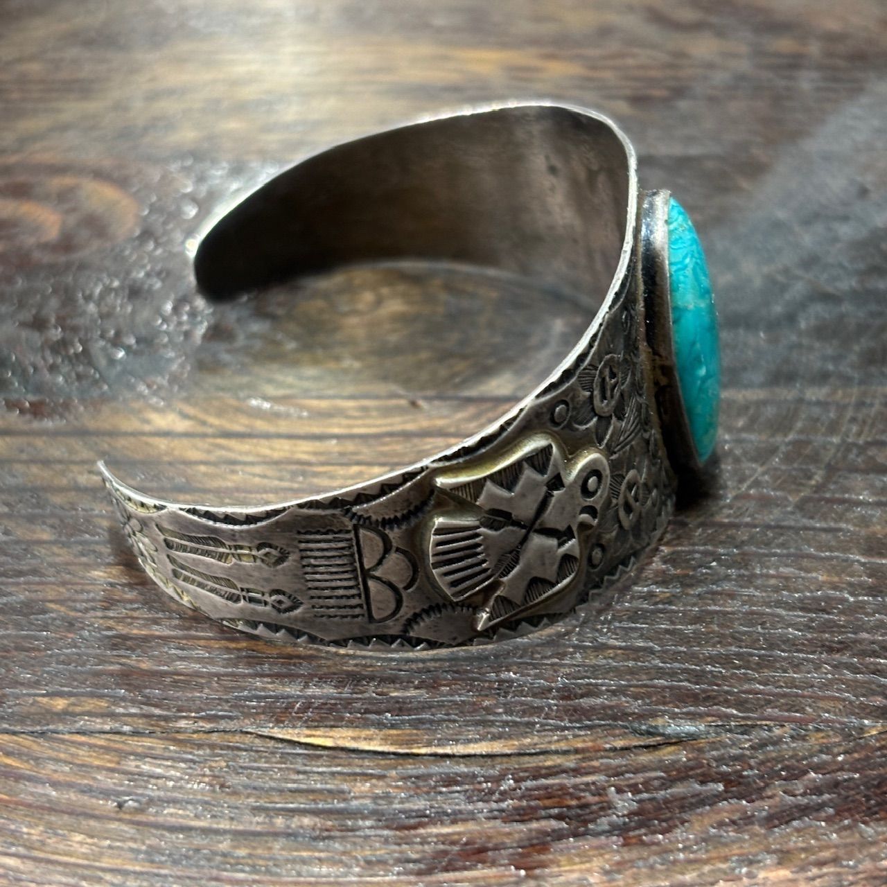 Vintage Fred Harvey Style Bangle (ナバホ族) Antique Native American Navajo Fred Harvey Style Stamp Work