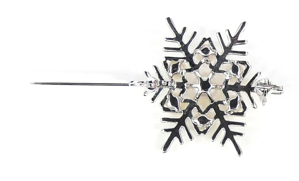 【極美品】MIKIMOTO ミキモト ブローチ　パール　アコヤ　雪の結晶　31粒 極美品】MIKIMOTO ミキモト ブローチ パール アコヤ 雪の結晶 31