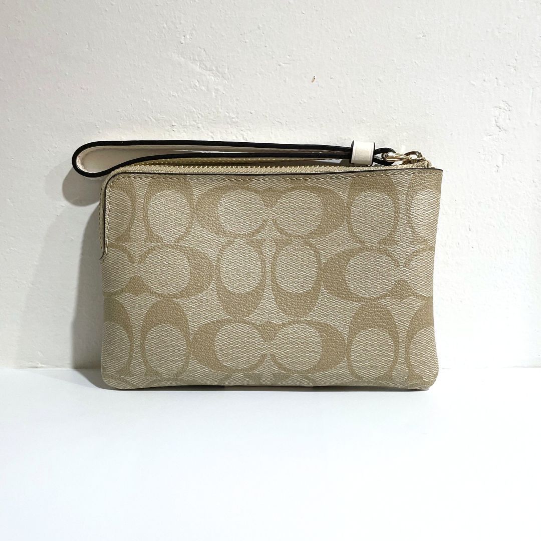 COACH コーチ シグネチャー ポーチ リストレット付 ライトカーキ 