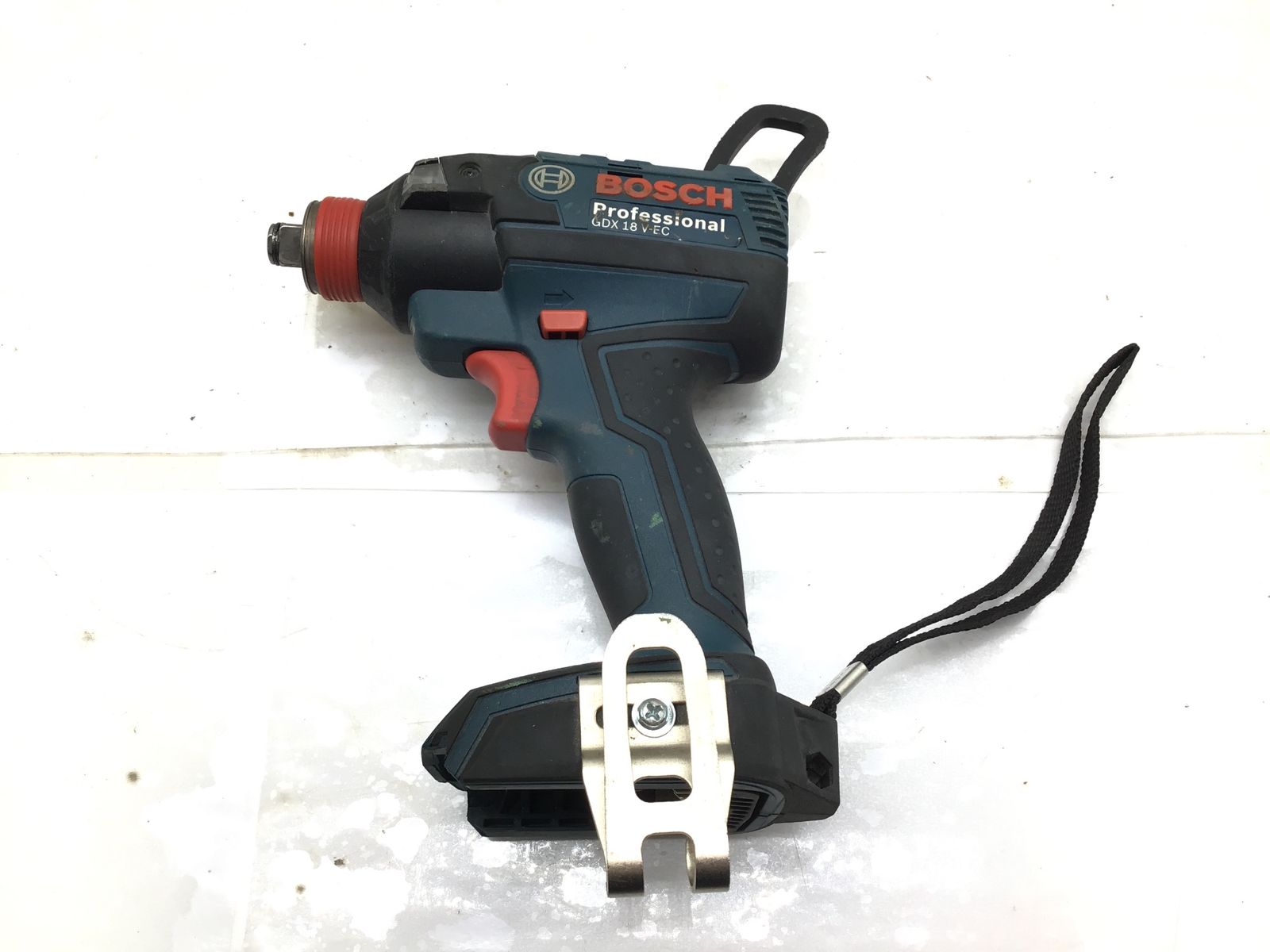 バッテリーインパクトドライバー