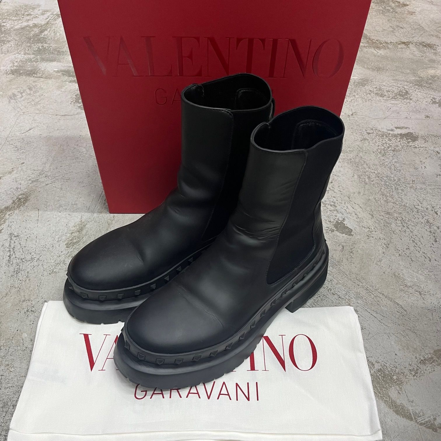ヴァレンティノ★スタッズ付き黒レザーサイドゴアブーツ ヴァレンティノ VALENTINO ブーツ レザー ブラック サイドゴア