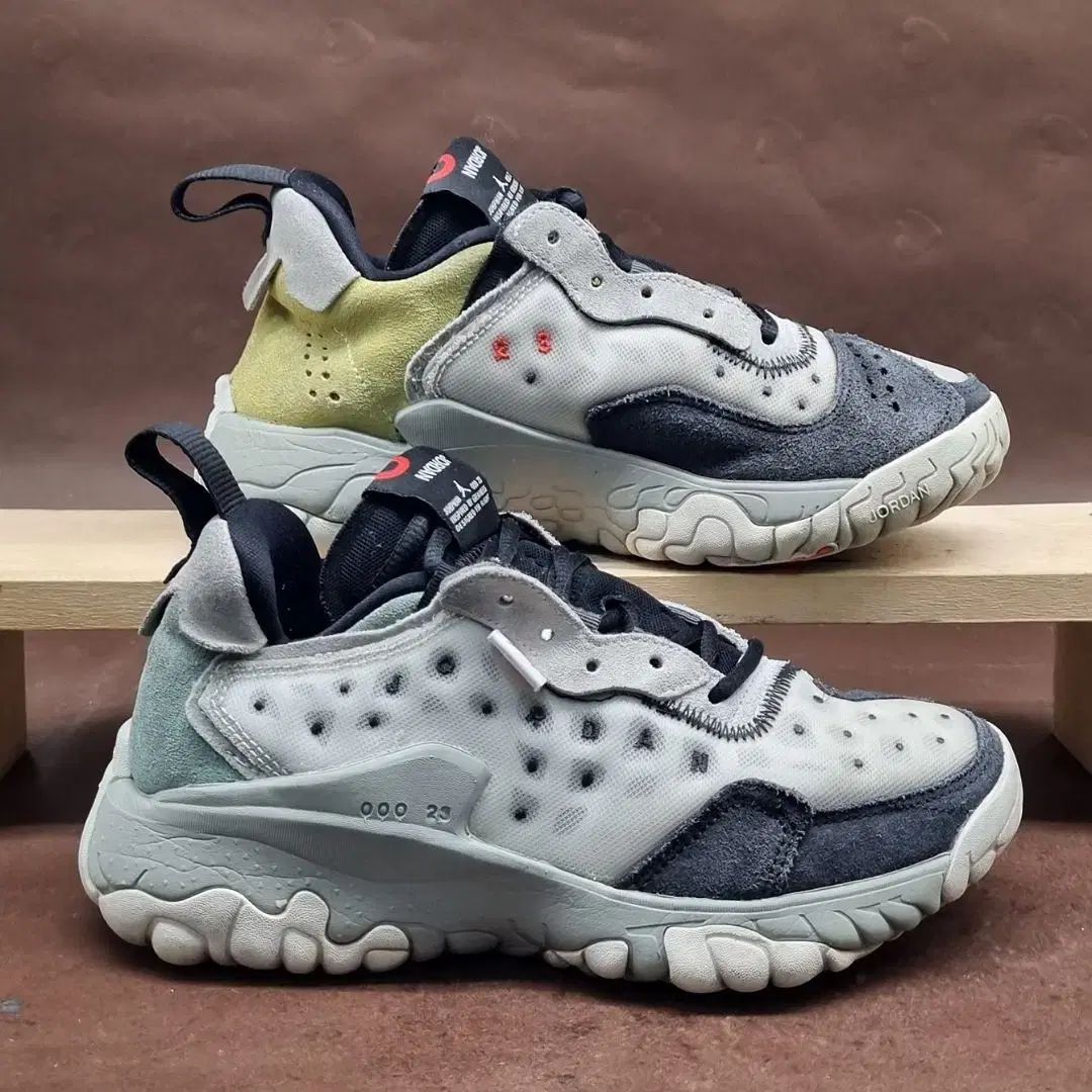 NIKE(ナイキ) ジョーダン デルタ 2 スニーカー 230_ - メルカリ
