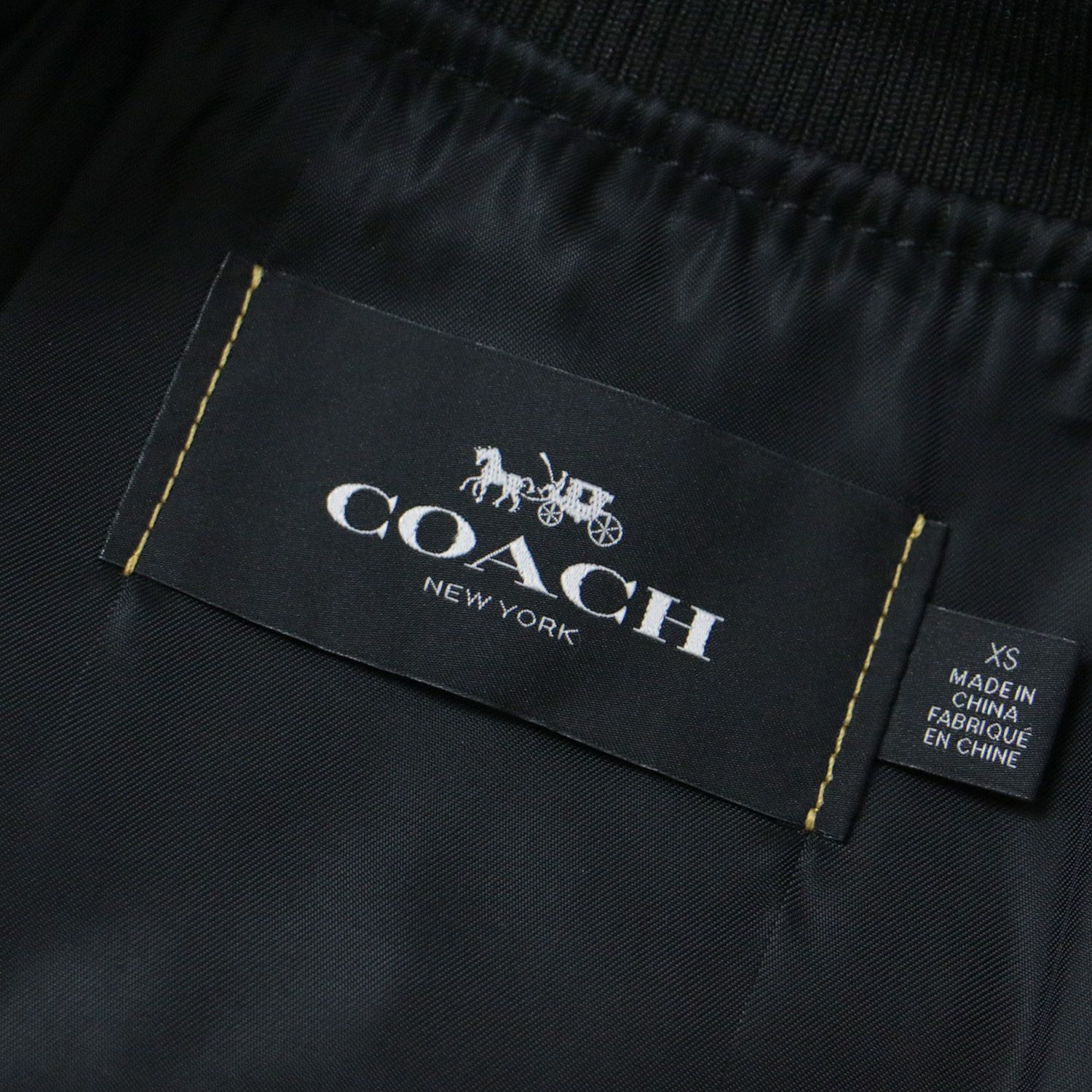 COACH コーチ アウター ジャケット スタジャン ブラック ピンク 黒 XS ショート ロゴ ワンポイント レザー 本革 本皮 ブランド シンプル