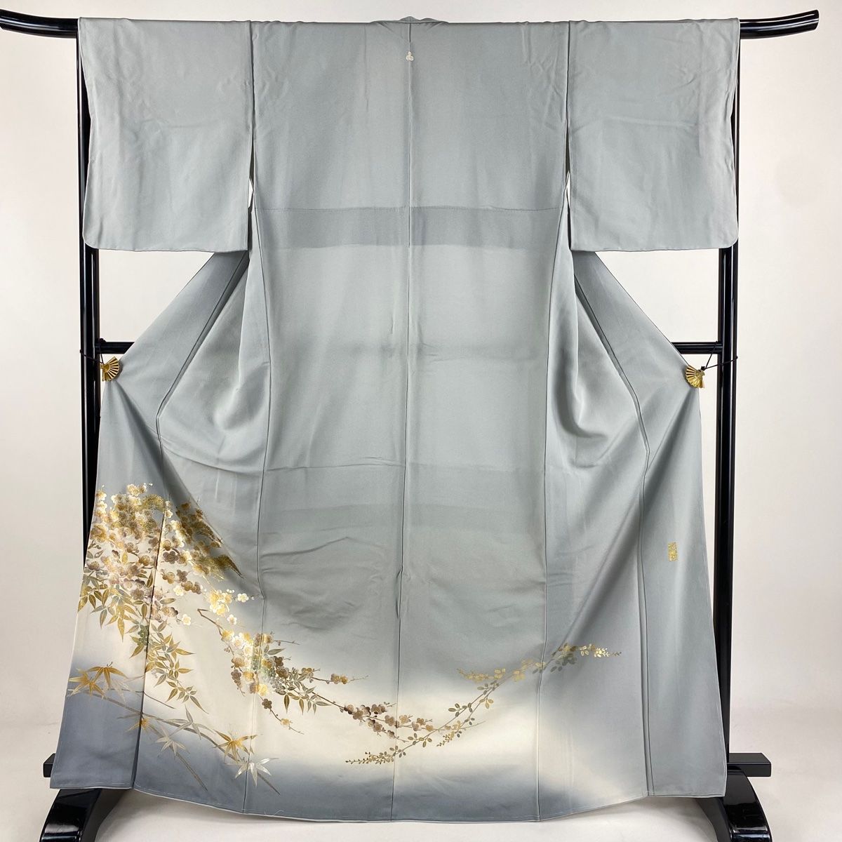 色留袖 身丈166.5cm 裄丈66.5cm M 袷 和田光正 落款 松竹梅 葉と実 ラメ 金銀彩 青灰色 正絹 一つ紋
