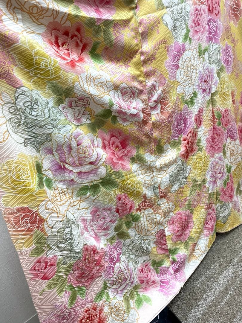 振袖 仮絵羽 ラメ刺繍 金彩 紋意匠 薔薇 正絹 未仕立て品 八掛付き