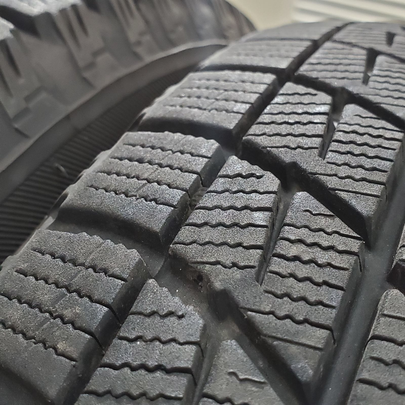 スタッドレスタイヤ