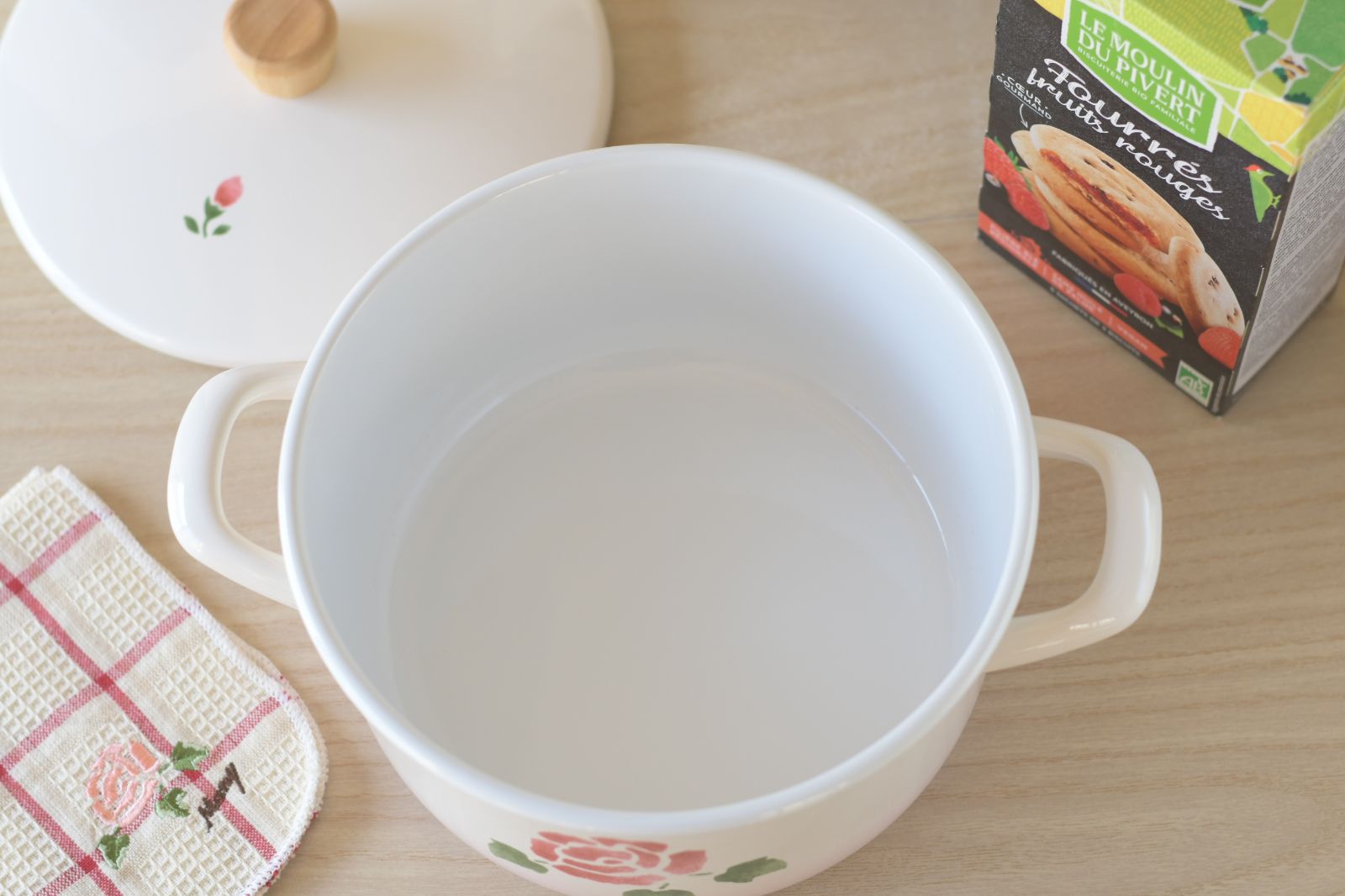 マニーローズ ホーロー 20cm キャセロール 両手鍋 新品