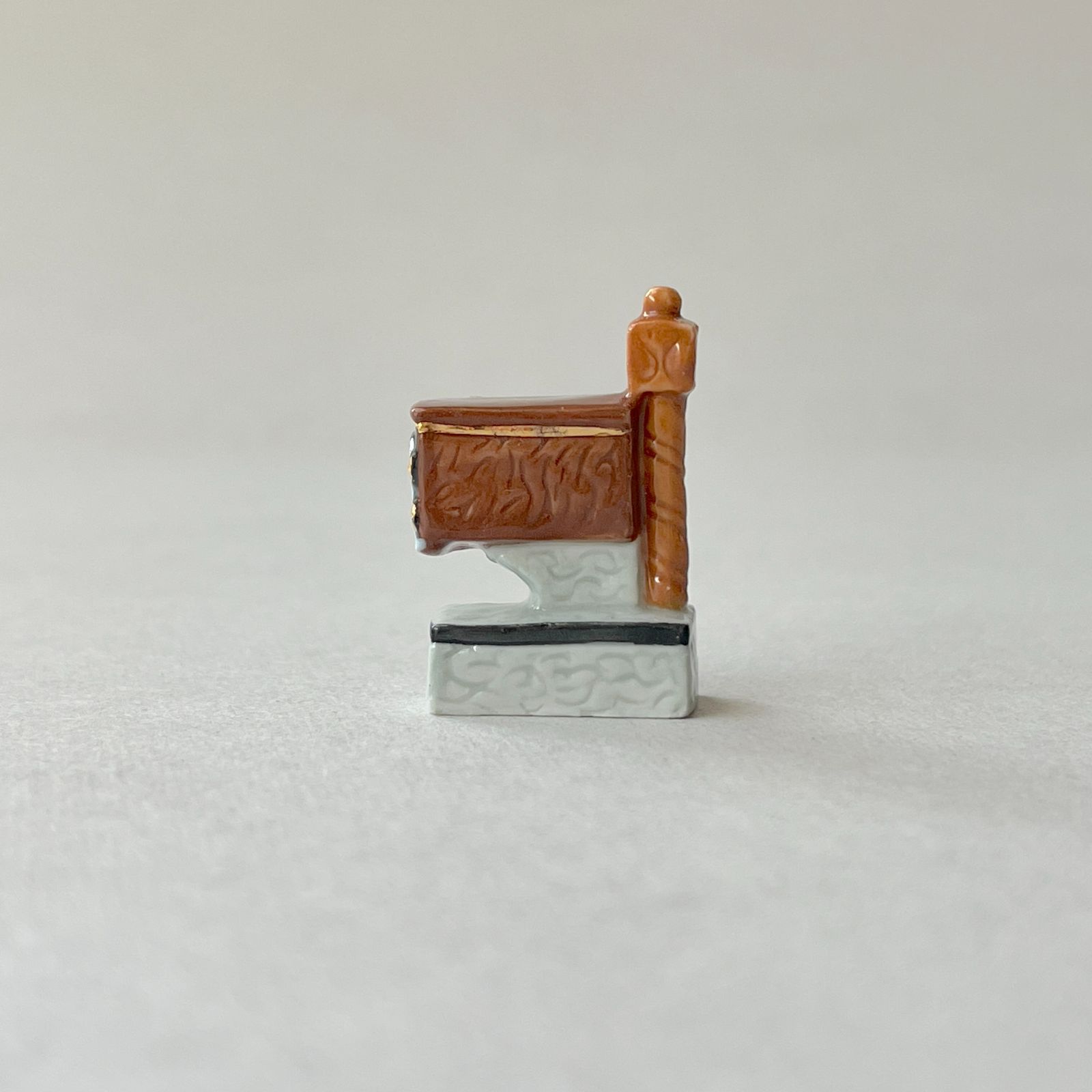 フェーヴ ブラウンの郵便ポスト フランス フェーブ ミニチュア陶器 m