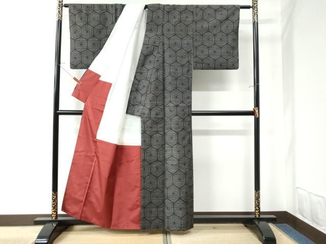 平和屋着物●本場大島紬　亀甲麻の葉文　正絹　逸品　CAAU3098yc 平和屋着物○本場大島紬 亀甲麻の葉文 正絹 逸品 CAAU3098yc - メルカリ