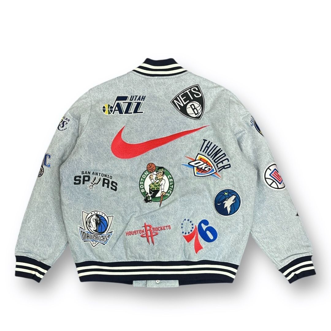 国内正規 Supreme × NIKE 18SS NBA Denim Warm-Up Jacket デニムウォームアップジャケット ヴァーシティジャケット  スタジャン シュプリーム ナイキ AO3632-440 インディゴ L 67442A6 - メルカリ