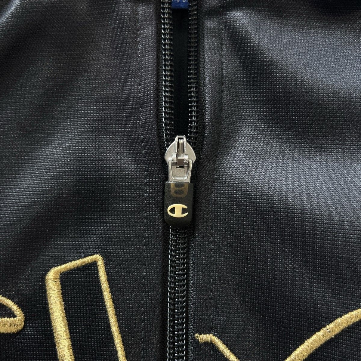 人気 Champion チャンピオン 黒 × 金 クロコダイル柄 ジャージ
