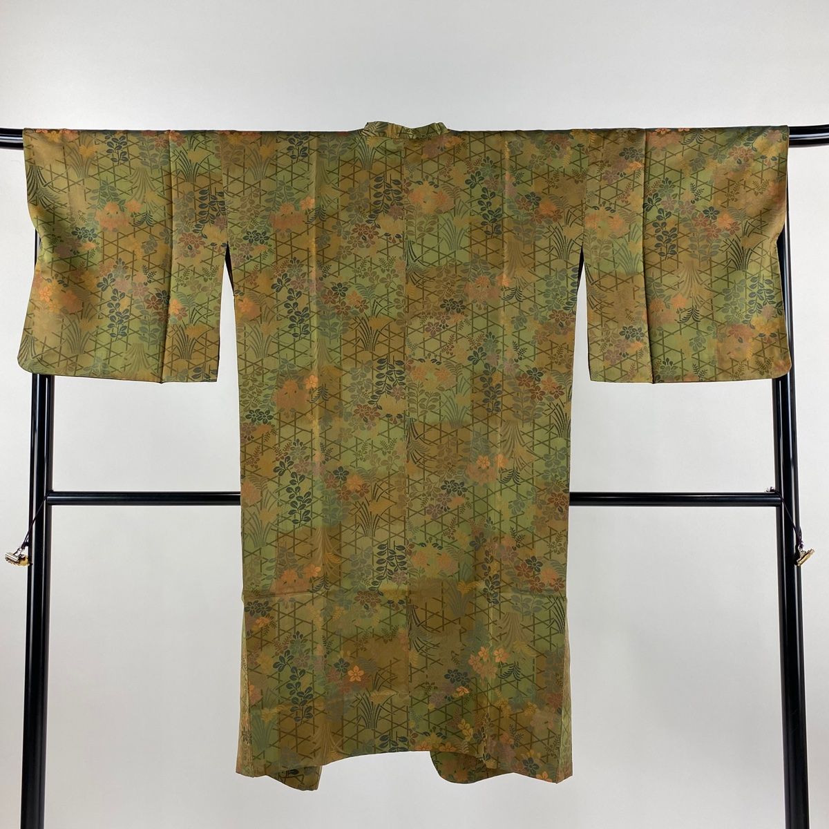 道行 身丈111.5cm 裄丈68cm L 和装コート 千代田衿 草花 籠目 茶緑色  
