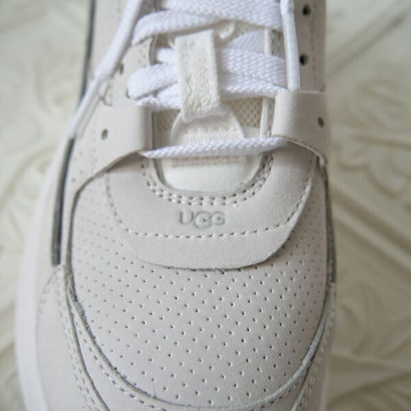 新品□正規品□送料無料□ギフト包装無料】UGG アグ CA805 V2 ヌバック