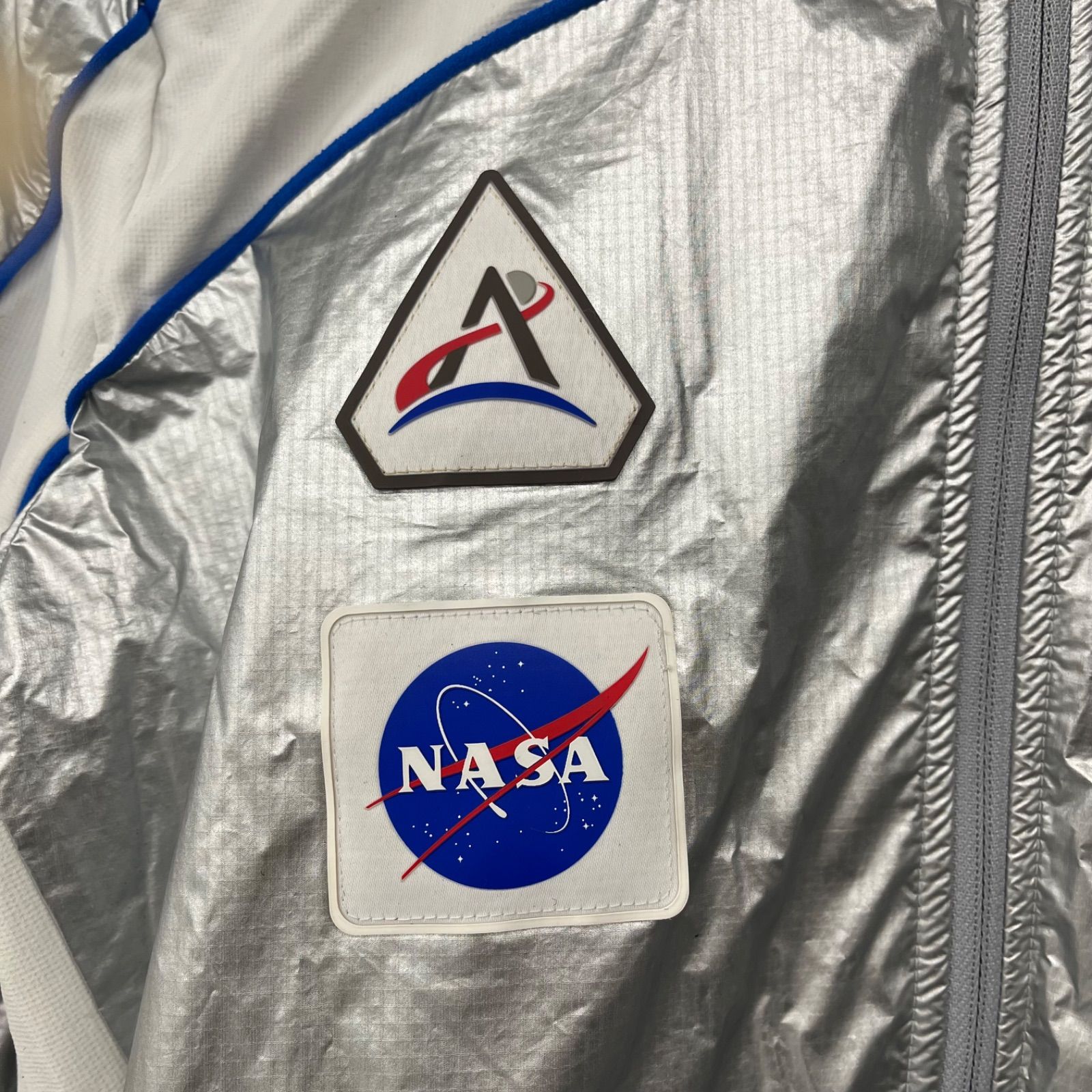 adidas アディダス NASA コラボ 宇宙飛行士 宇宙 シルバー ジャージ ジャケット ランニング Sサイズ - メルカリ