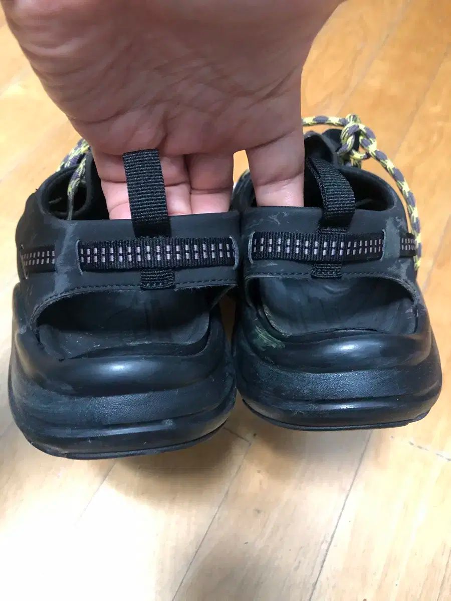 フィヨルド サンダル