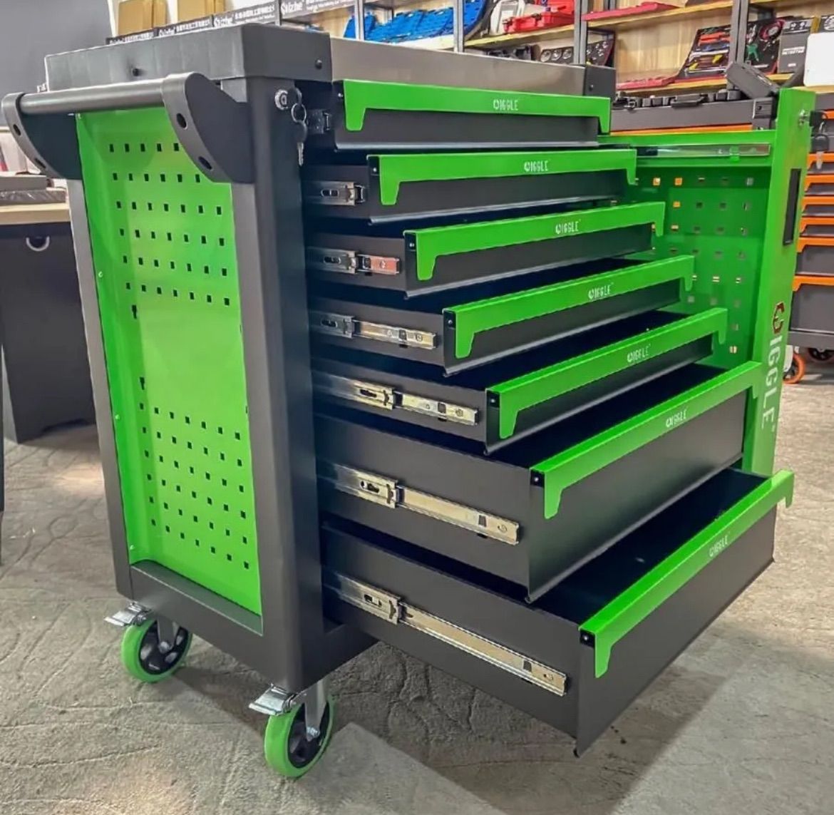 激安セール 頑丈+贅沢なフック掛穴多数 ！7段 キャビネット ツール