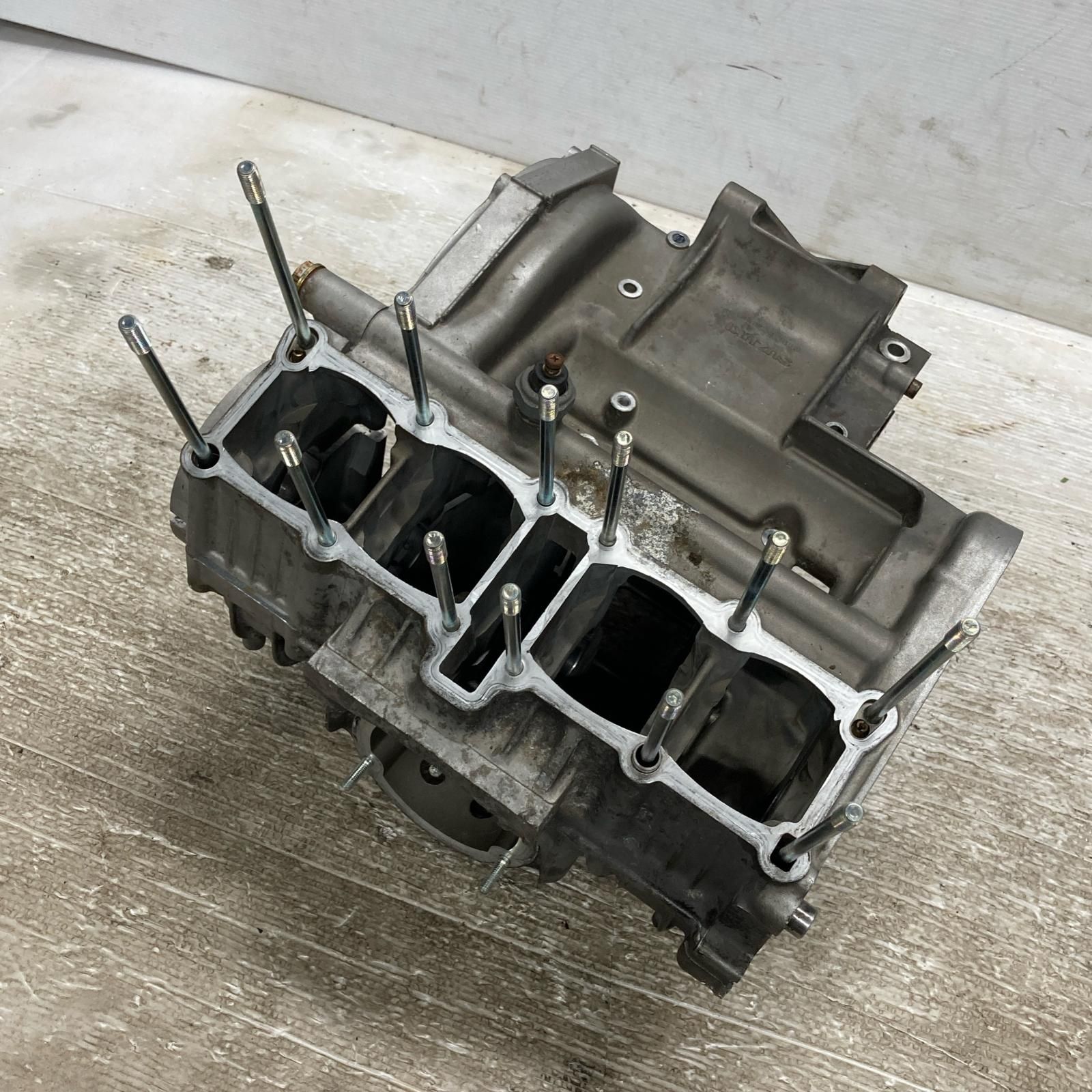 SUZUKI バンディット250 GJ74A クランクケース スズキ