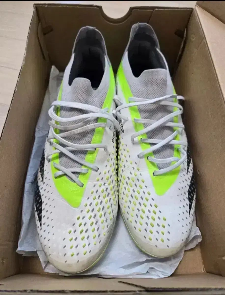 アディダス プレデター RUSH IG5170 芝生用 サッカーシューズ