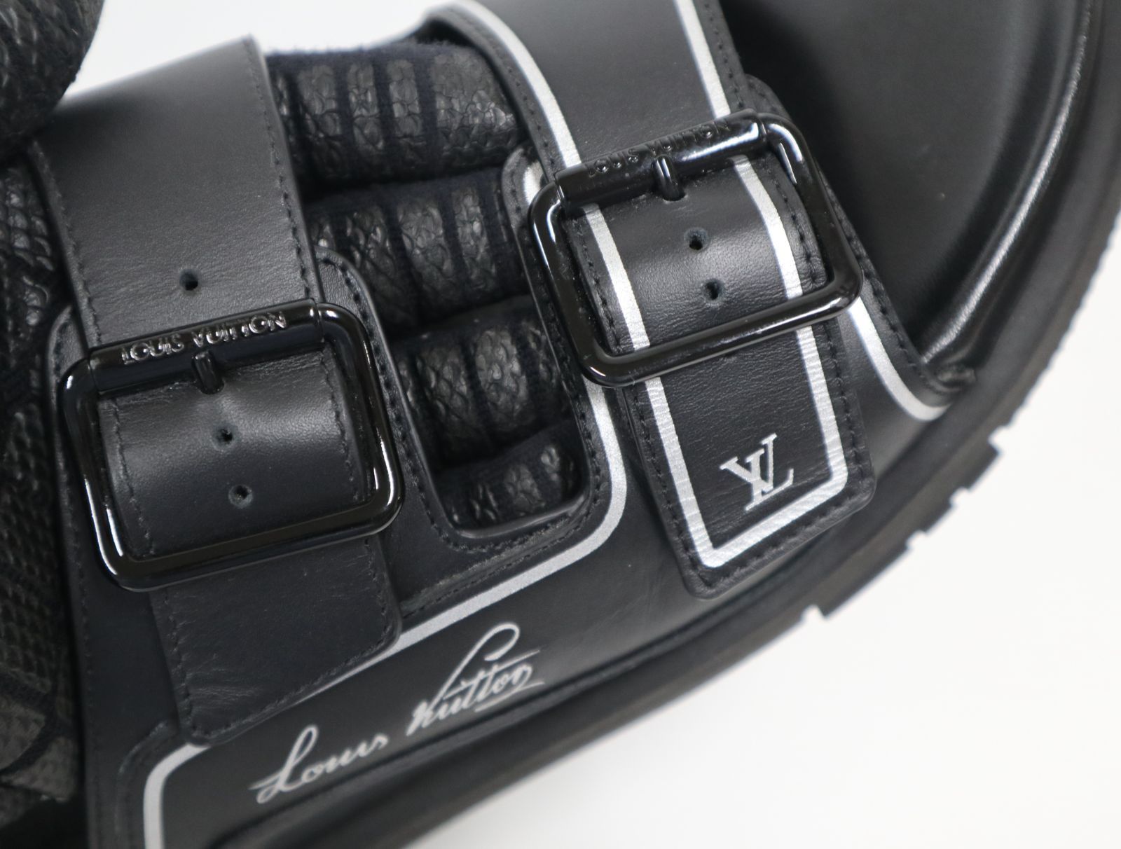 激安70%OFF！ ルイヴィトン LOUIS VUITTON LVトレイナー ライン サンダル ミュール ブラック サイズ7 靴 品数豊富！