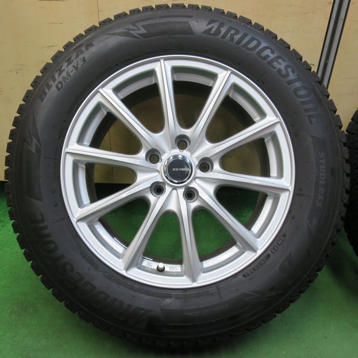 スタッドレス ブリヂストン DM-V3 225/65R17 エコフォルム 冬用