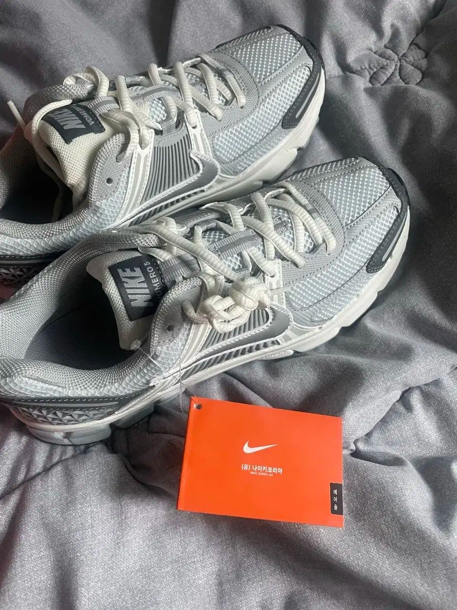 NIKE ナイキ ボメロ 5 gs 245